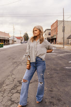 Load image into Gallery viewer, The Canyon Lines Top