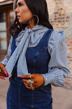 Load image into Gallery viewer, The Blushin’ Bow Top