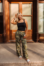 Load image into Gallery viewer, The Muncie Cami Top in Black