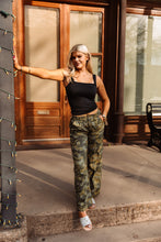 Load image into Gallery viewer, The Muncie Cami Top in Black