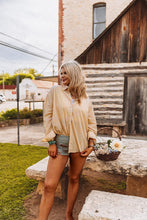 Load image into Gallery viewer, The Lainey Button Up Top