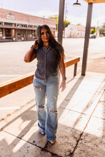 Load image into Gallery viewer, The Wesson Top in Charcoal