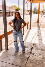 Load image into Gallery viewer, The Wesson Top in Charcoal