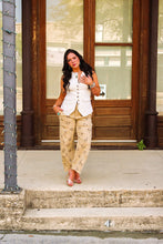 Load image into Gallery viewer, The Bonnie Jeans