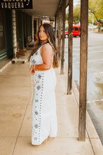 Load image into Gallery viewer, The Prato Bottoms