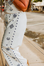 Load image into Gallery viewer, The Prato Bottoms