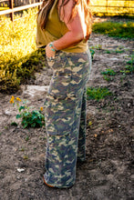 Load image into Gallery viewer, The Greenville Cargo Jeans