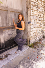 Load image into Gallery viewer, The Robin Wide Leg Pants in Charcoal