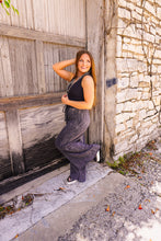 Load image into Gallery viewer, The Robin Wide Leg Pants in Charcoal