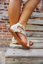 Load image into Gallery viewer, The Soto Sandals