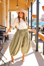 Load image into Gallery viewer, The Wade Bottoms