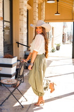 Load image into Gallery viewer, The Wade Bottoms