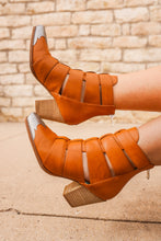 Load image into Gallery viewer, The Beckett Booties in Camel
