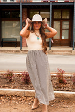 Load image into Gallery viewer, The Heartwell Maxi Dress