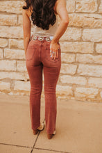 Load image into Gallery viewer, The Camilla Jeans