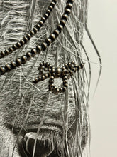 Load image into Gallery viewer, The Hamden Bow Ring

