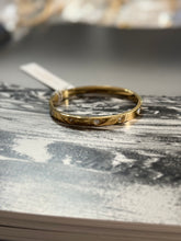 Load image into Gallery viewer, Heart &amp; Stone Bangle
