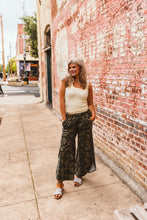 Load image into Gallery viewer, The Hideaway Jeans
