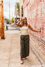 Load image into Gallery viewer, The Hideaway Jeans
