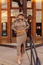 Load image into Gallery viewer, The Evening Ember Fur Coat
