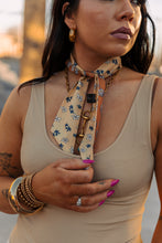 Load image into Gallery viewer, The Golden Floral Twilly
