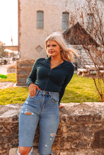 Load image into Gallery viewer, The Saddle Breeze Cropped Hoodie
