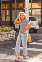 Load image into Gallery viewer, The Kimora Crop Jeans
