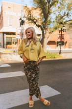 Load image into Gallery viewer, The Zita Barrel Jeans
