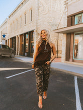 Load image into Gallery viewer, The Love In Lace Top
