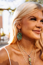 Load image into Gallery viewer, The Clover Earrings
