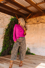 Load image into Gallery viewer, The Jagger Top in Magenta
