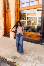 Load image into Gallery viewer, The Jett Top in Ash Mocha
