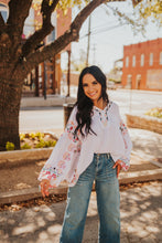 Load image into Gallery viewer, The Brantley Top in White
