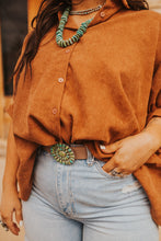 Load image into Gallery viewer, The Daxton Top in Brown
