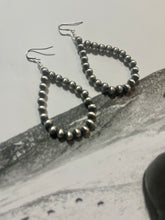 Load image into Gallery viewer, The Bellevue Earrings
