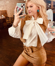 Load image into Gallery viewer, The Cowgirl Knot Top
