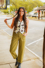 Load image into Gallery viewer, The Burdett Vest
