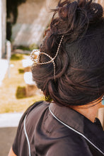Load image into Gallery viewer, The Golden Twist Claw Clip
