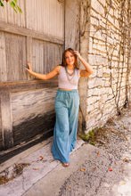 Load image into Gallery viewer, The Robin Wide Leg Pants in Teal
