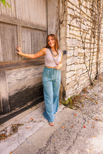 Load image into Gallery viewer, The Robin Wide Leg Pants in Teal
