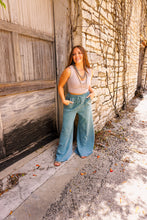 Load image into Gallery viewer, The Robin Wide Leg Pants in Teal
