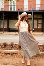 Load image into Gallery viewer, The Heartwell Maxi Dress
