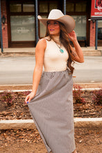 Load image into Gallery viewer, The Heartwell Maxi Dress
