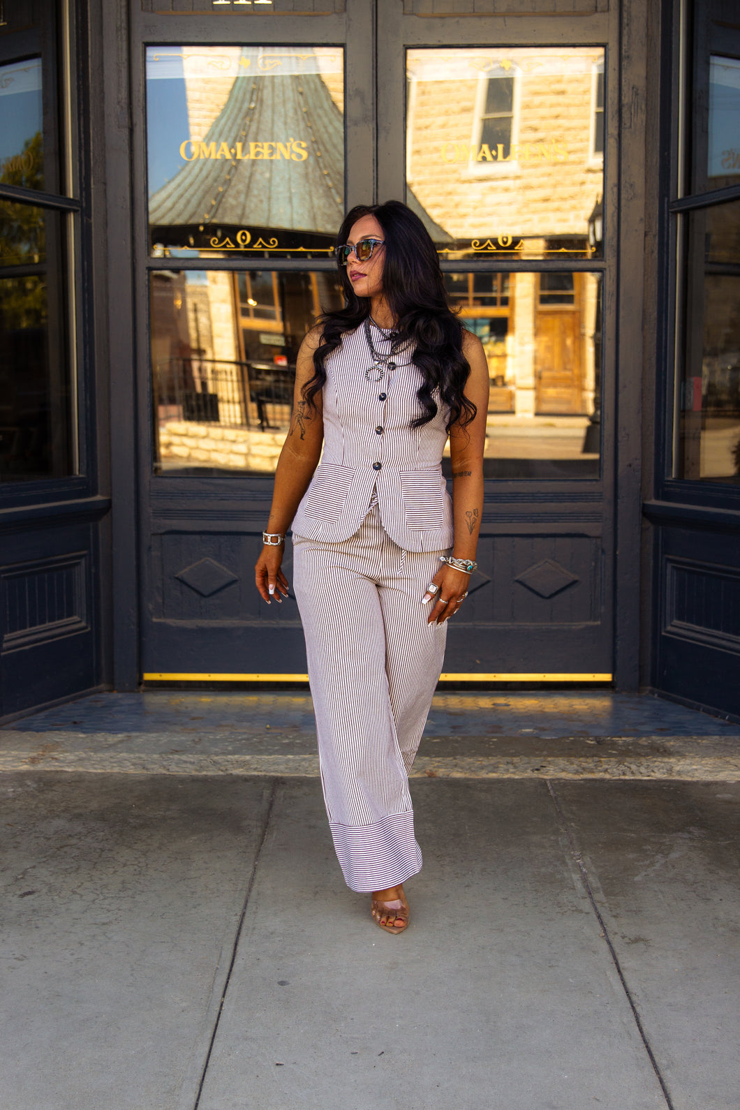 The Fenix Pants in Burgundy