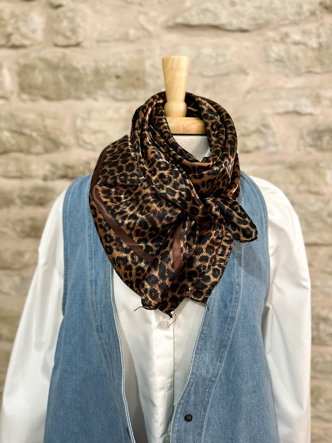 35x35 Wild Rag