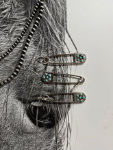 Load image into Gallery viewer, The Flower Turquoise Safety Pins Keychain
