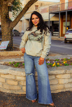 Load image into Gallery viewer, The Prairie Pond Darling in Cream
