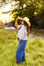 Load image into Gallery viewer, The Costa Top in Brown
