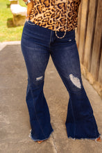 Load image into Gallery viewer, The Brody Distressed Jeans in Dark Wash
