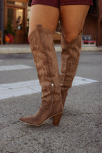 Load image into Gallery viewer, The Desert Dawn Boots
